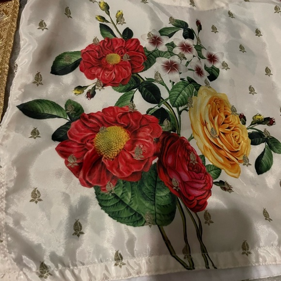 Indian lehenga tops skirt and scarf - Picture 7 of 14